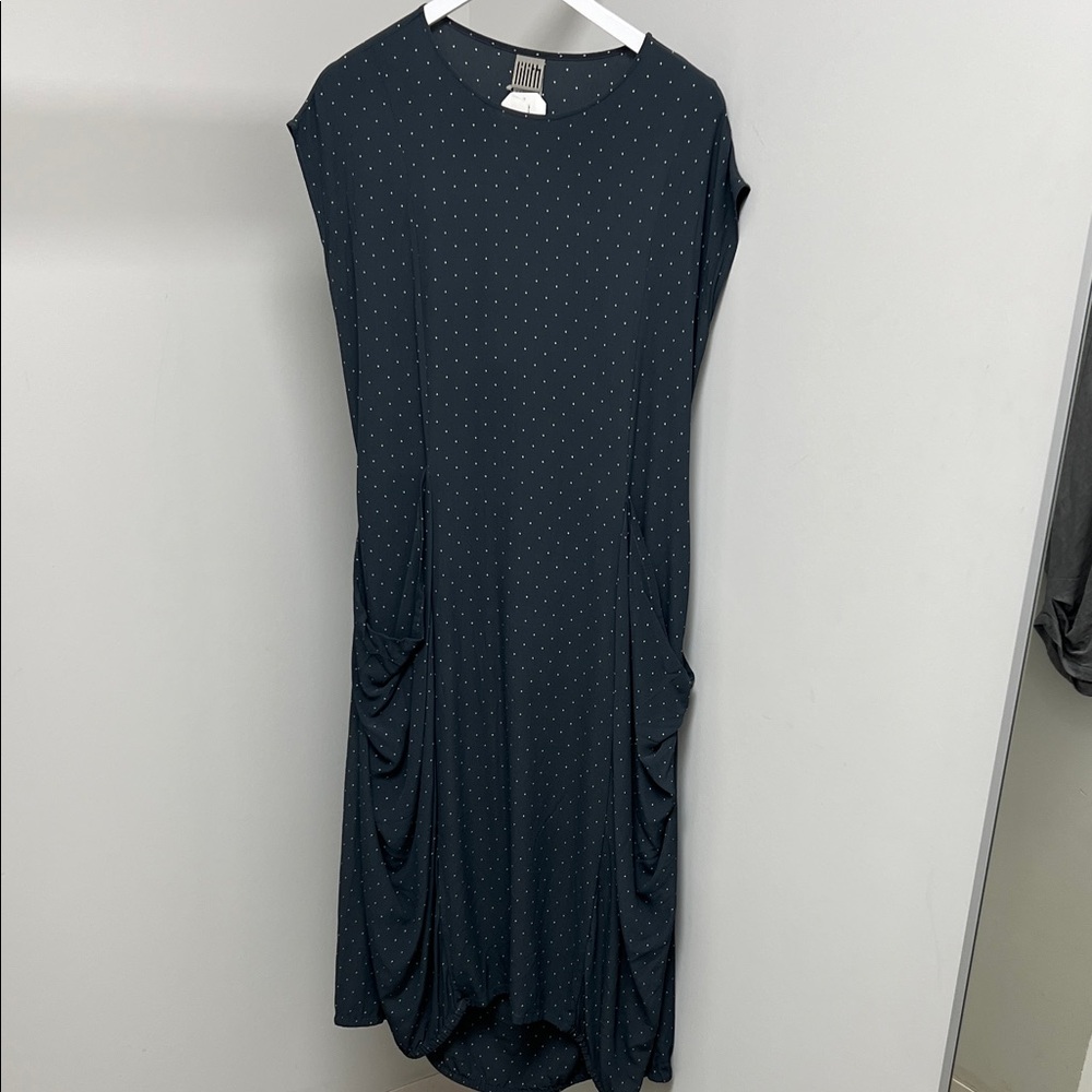 Chic Navy Polka Dot Midi Dress